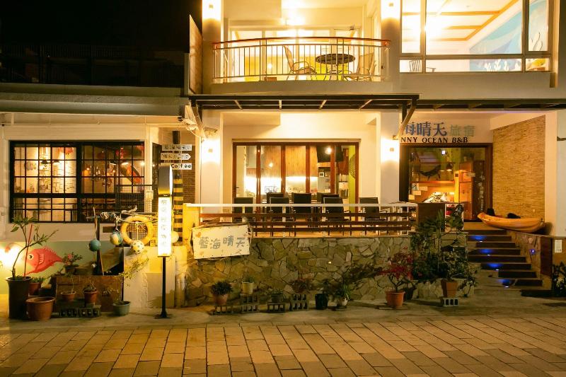 تختخواب و صبحانه Blue Sea Sunny Sea View Homestay