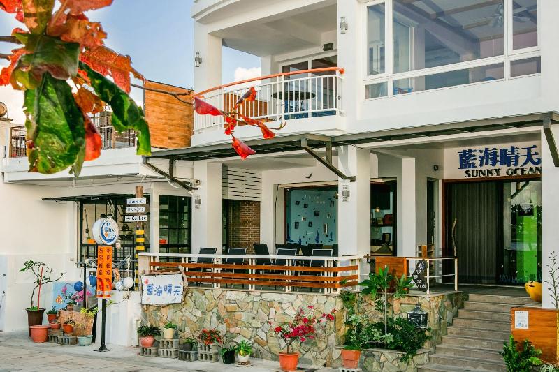 تختخواب و صبحانه Blue Sea Sunny Sea View Homestay