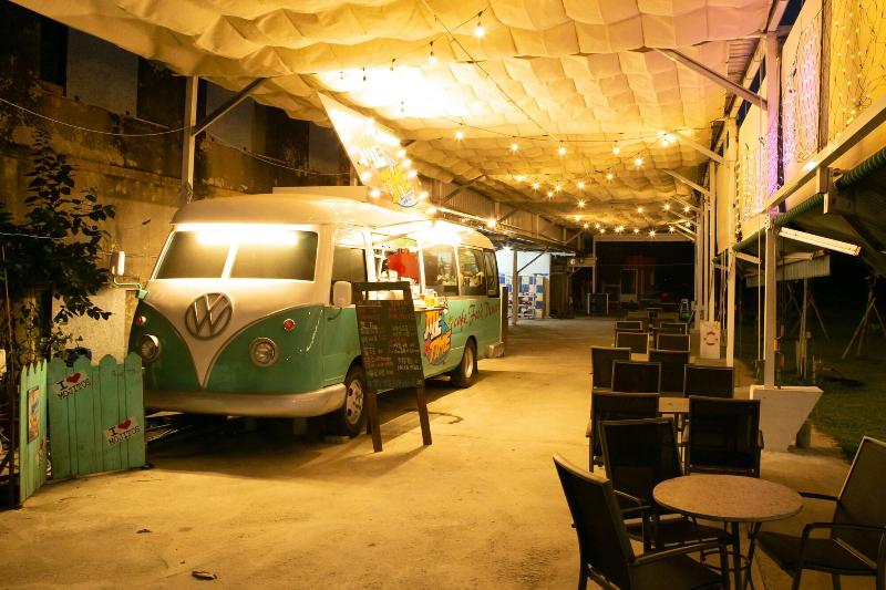 تختخواب و صبحانه Blue Sea Sunny Sea View Homestay