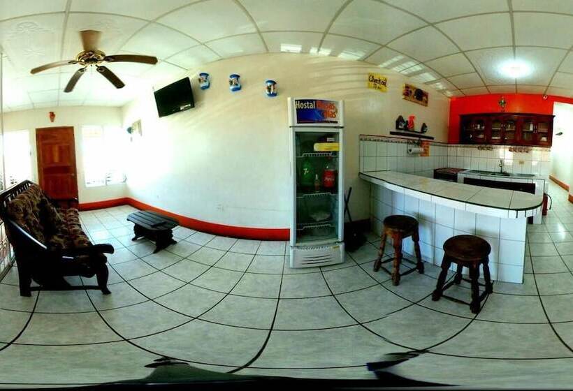 Hostal Brisas Y Olas Hostel
