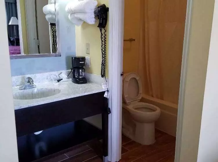 Hotelli Budget Host Inn