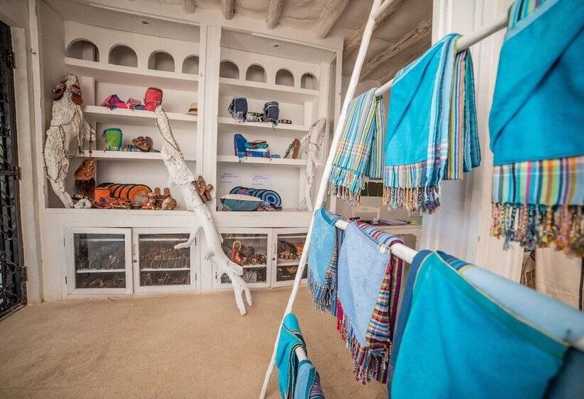 هتل Msambweni Beach House