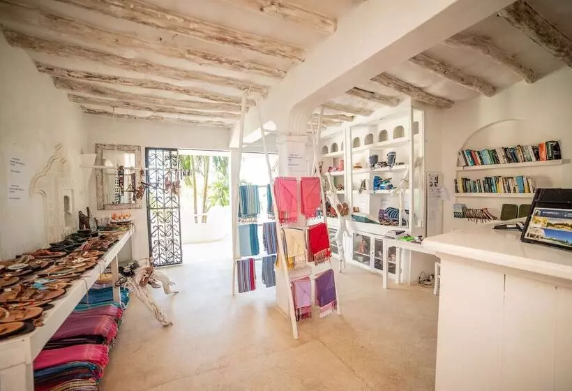 هتل Msambweni Beach House