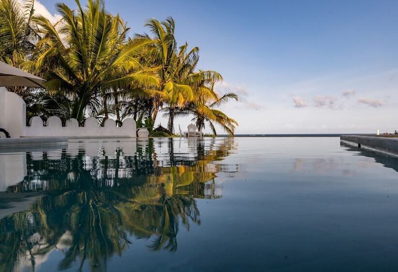 هتل Msambweni Beach House