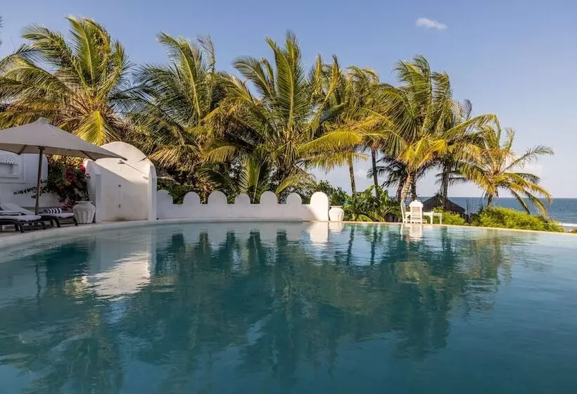 هتل Msambweni Beach House