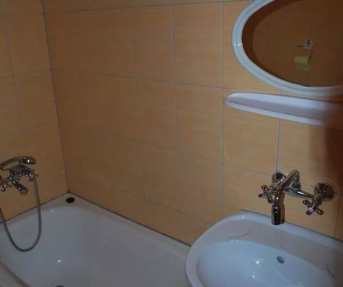 Hotelli Palac W Czyzowie Szlacheckim