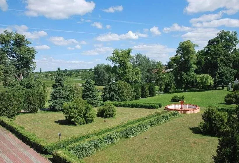 Hotelli Palac W Czyzowie Szlacheckim