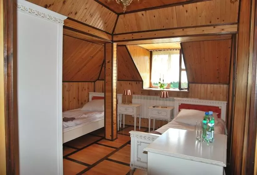 Hotelli Palac W Czyzowie Szlacheckim
