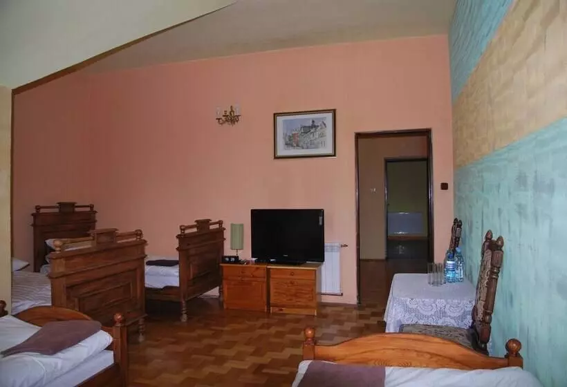 Hotelli Palac W Czyzowie Szlacheckim