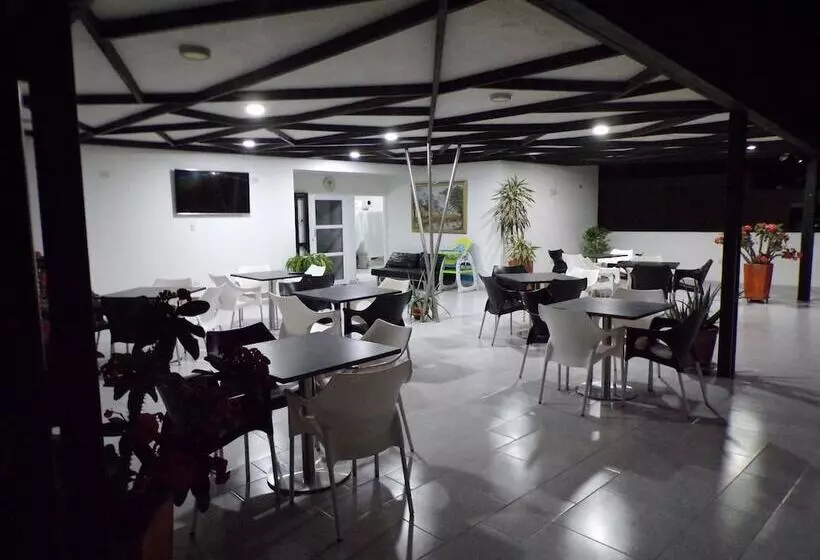 ホテル Santa Clara Ocaña