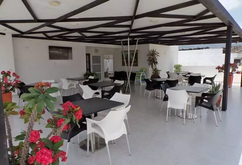 ホテル Santa Clara Ocaña