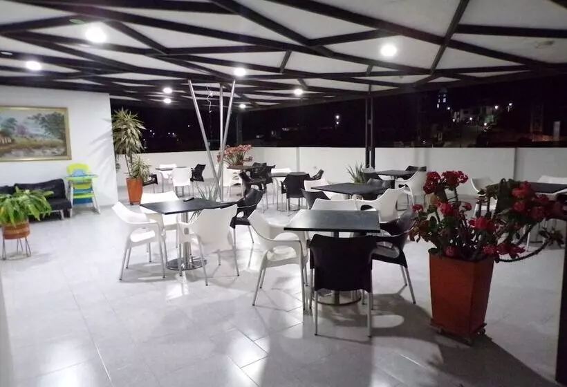 ホテル Santa Clara Ocaña