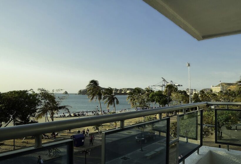 בית מלון כפרי Sol Inn   Santa Marta