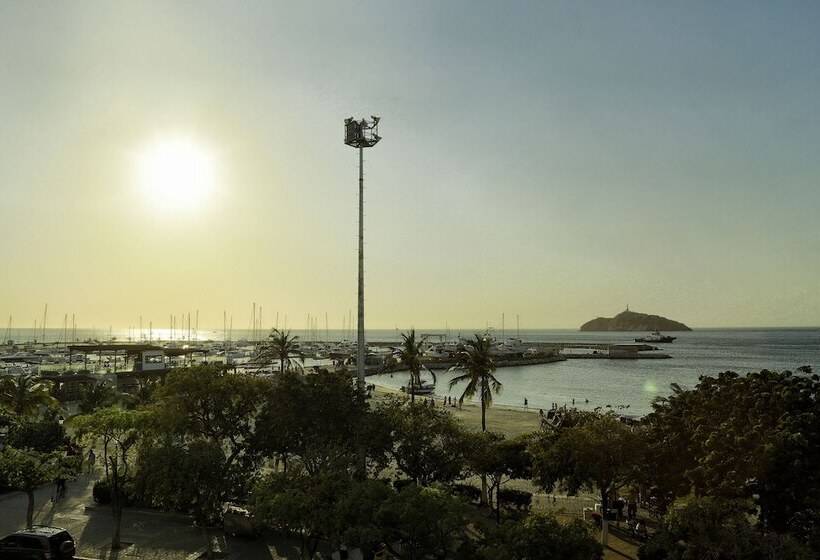 בית מלון כפרי Sol Inn   Santa Marta