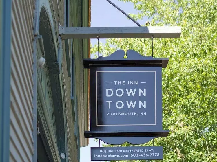 ホテル The Inn Downtown: A Boutique Apartment