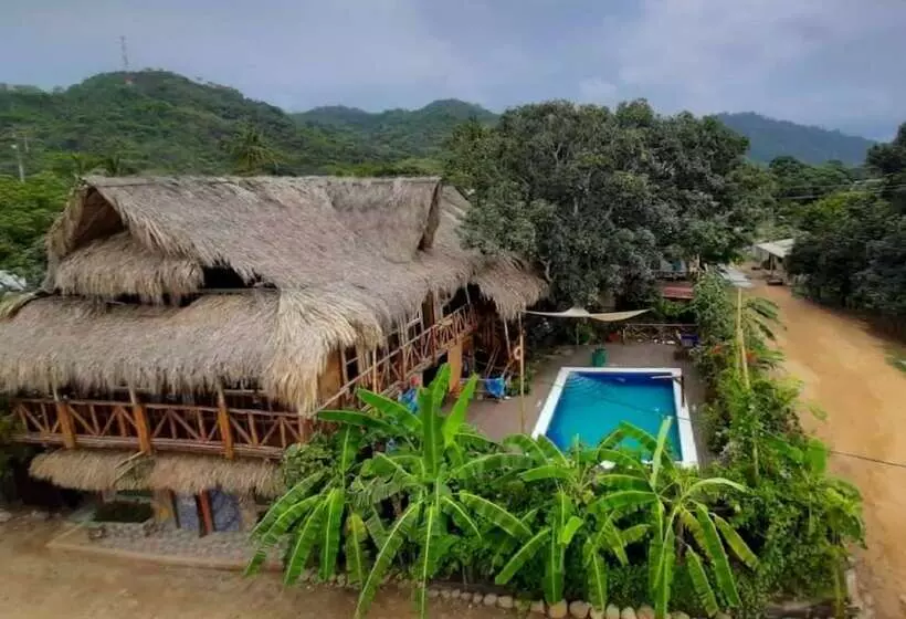 La Natura Hostel
