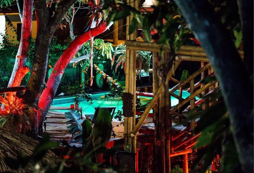 La Natura Hostel