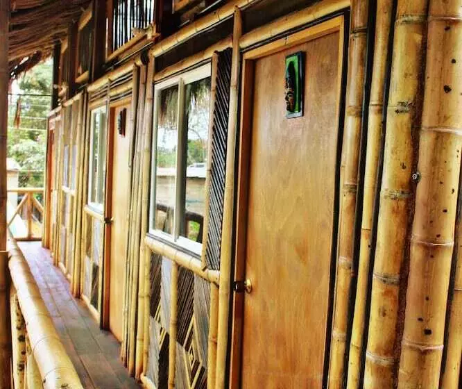 La Natura Hostel