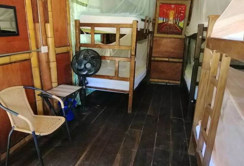 La Natura Hostel