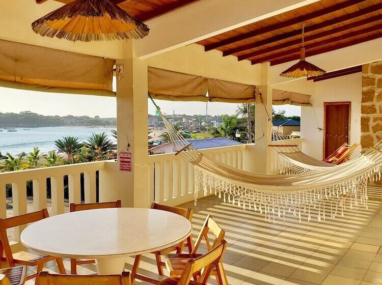 بنسيون Casa Ayangue