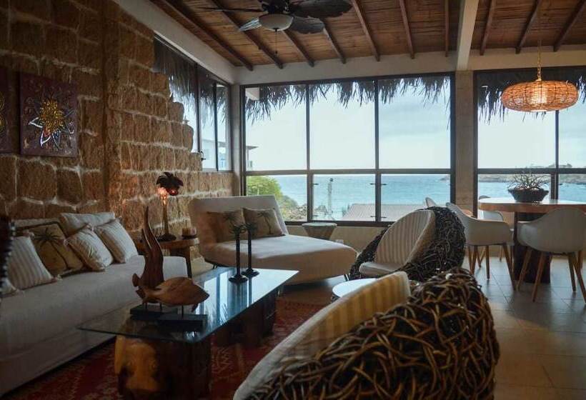 بنسيون Casa Ayangue