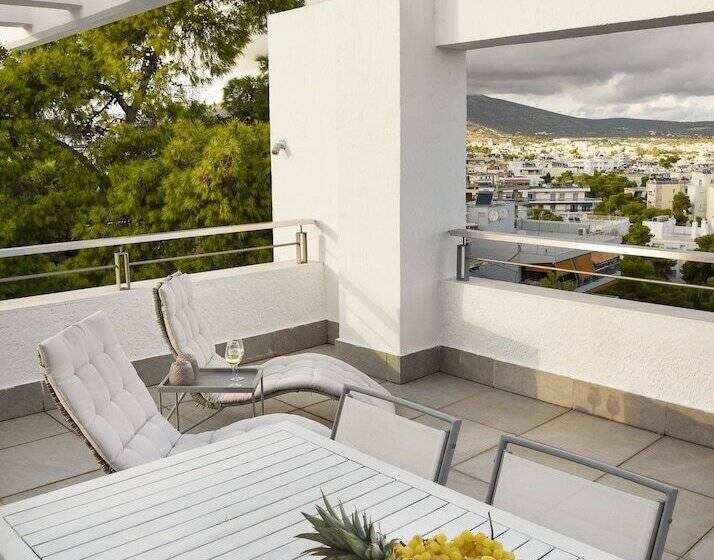 פנסיון The Coolest Loft & Terrace Varkiza Sv