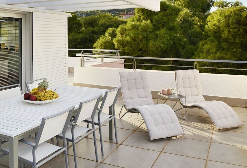 פנסיון The Coolest Loft & Terrace Varkiza Sv