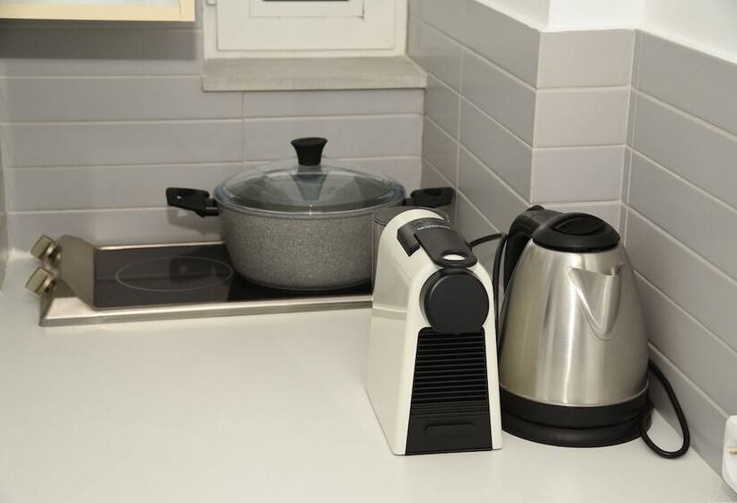 פנסיון The Coolest Loft & Terrace Varkiza Sv