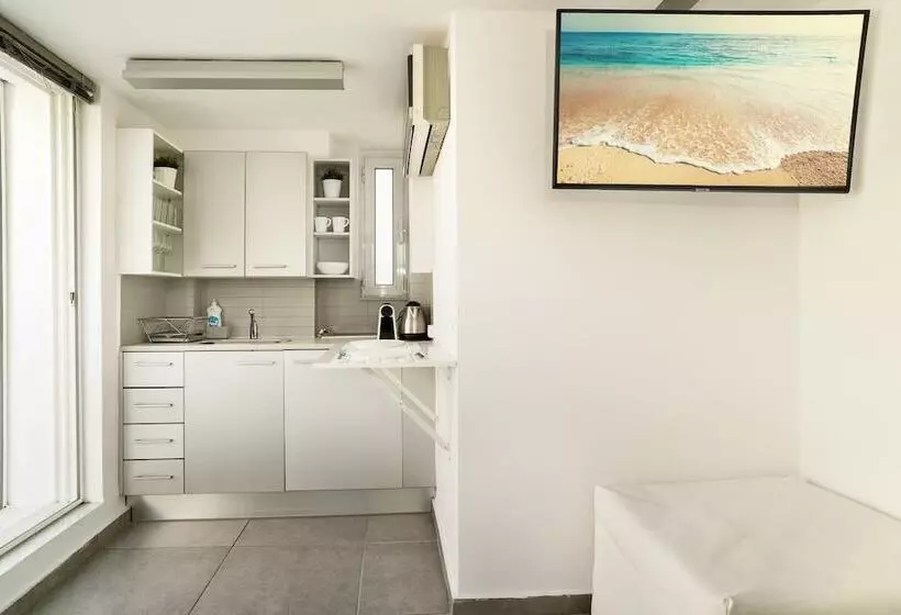 ペンション The Coolest Loft & Terrace Varkiza Sv