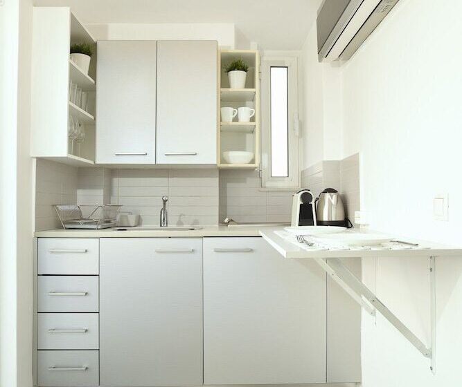 פנסיון The Coolest Loft & Terrace Varkiza Sv