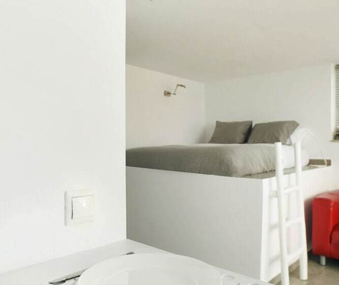 פנסיון The Coolest Loft & Terrace Varkiza Sv