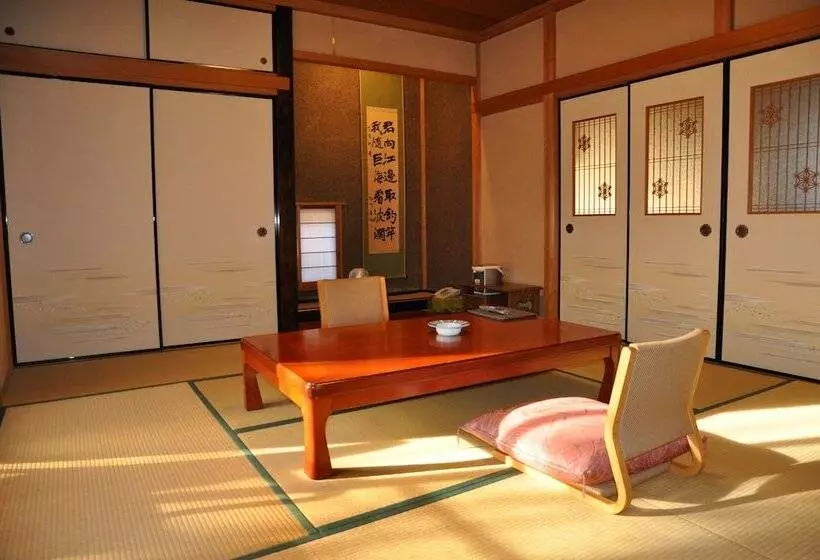 旅館 Seishohtei Shirasuna