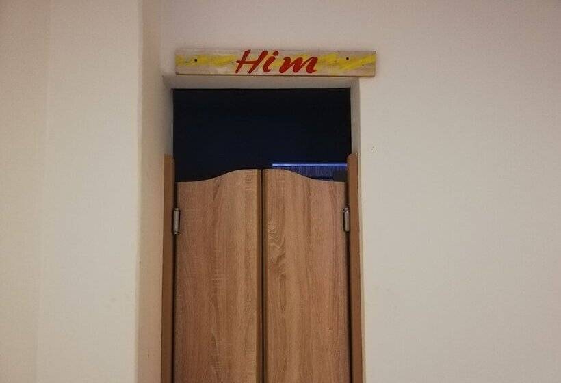 Urantia Planet Hostel