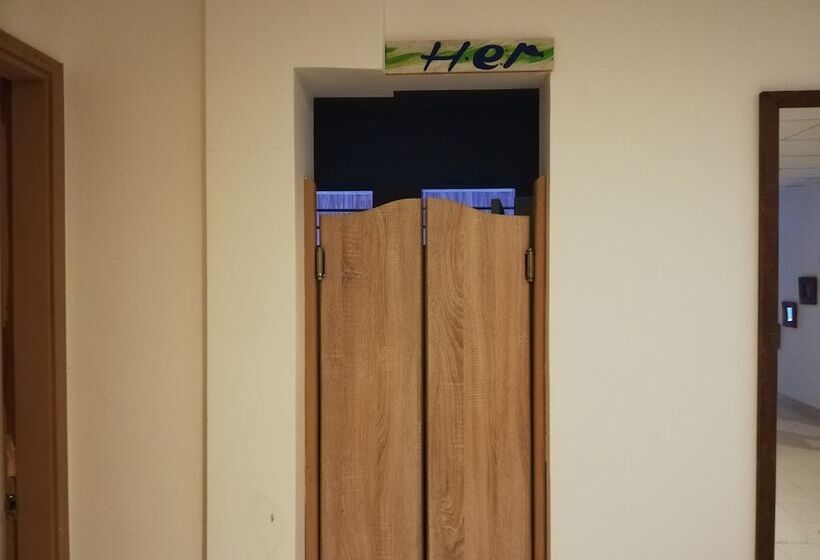 Urantia Planet Hostel