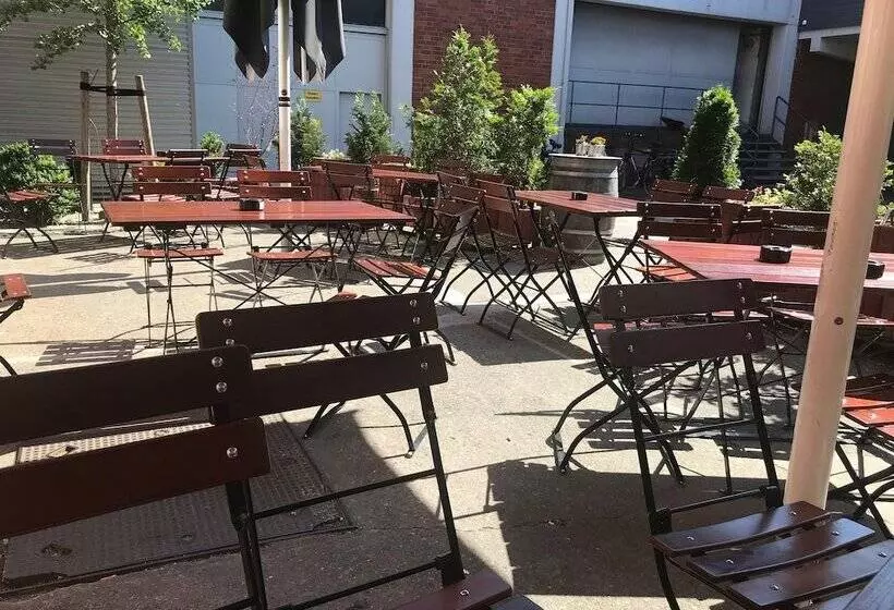 Hafentraum Indoorhostelcamp