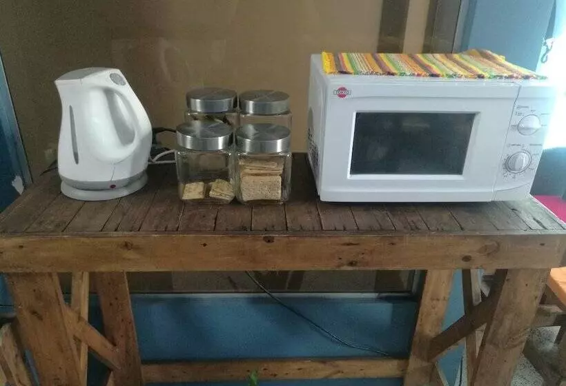 Hostal El Farol   Hostel