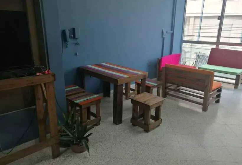 Hostal El Farol   Hostel