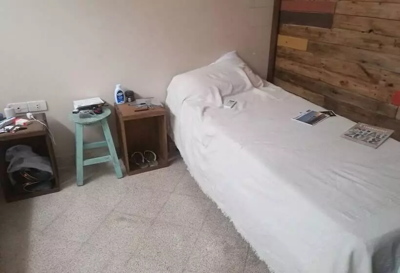 Hostal El Farol   Hostel