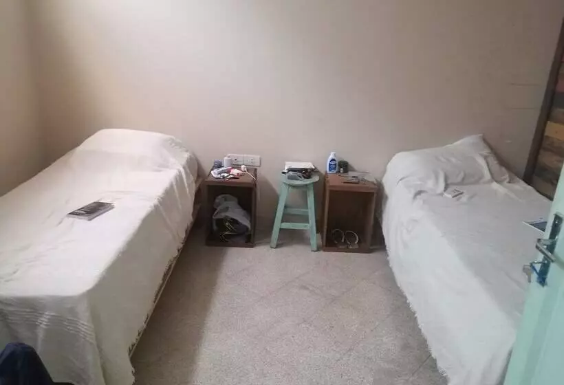 Hostal El Farol   Hostel