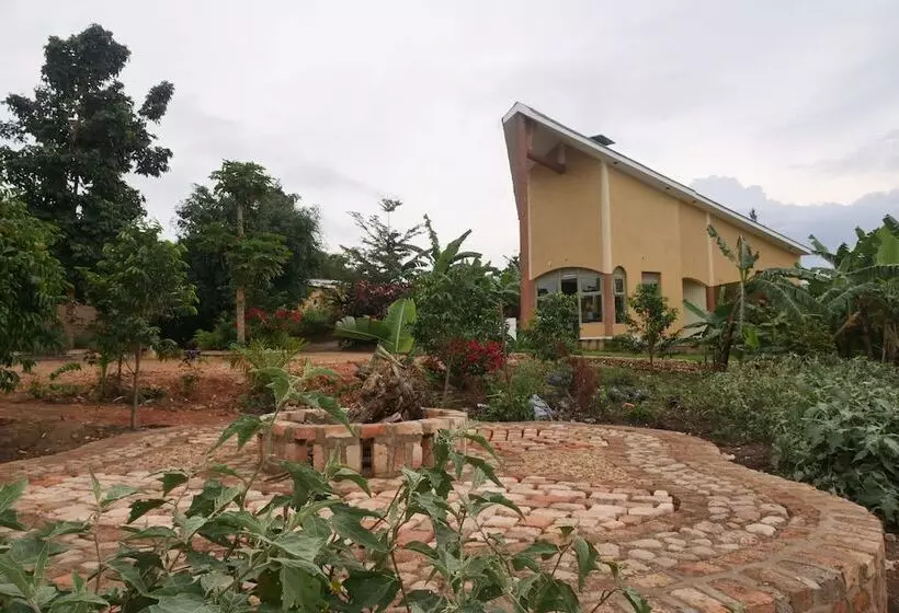 هتل Bwindi Cultural Centre