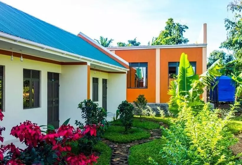 هتل Bwindi Cultural Centre