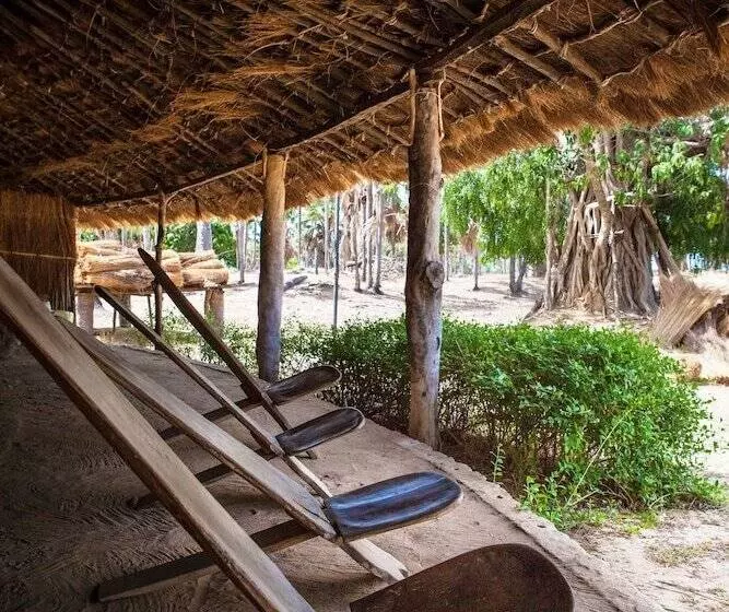 هتل Campement Solidaire De Seleki