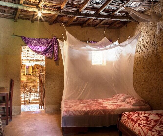 هتل Campement Solidaire De Seleki