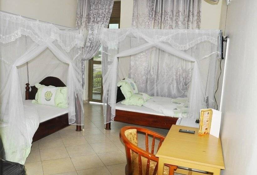 هتل Continental Iganga