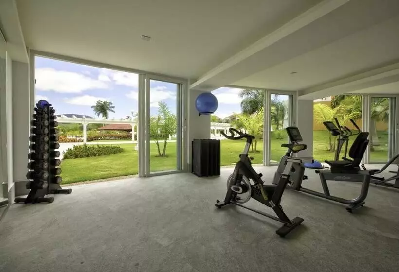 Hotelli Daj Resort & Marina