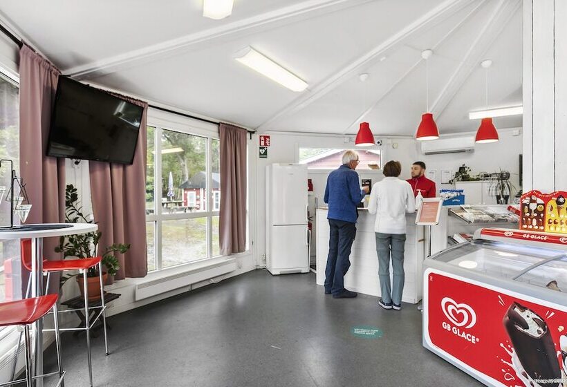 בית מלון כפרי First Camp City Stockholm