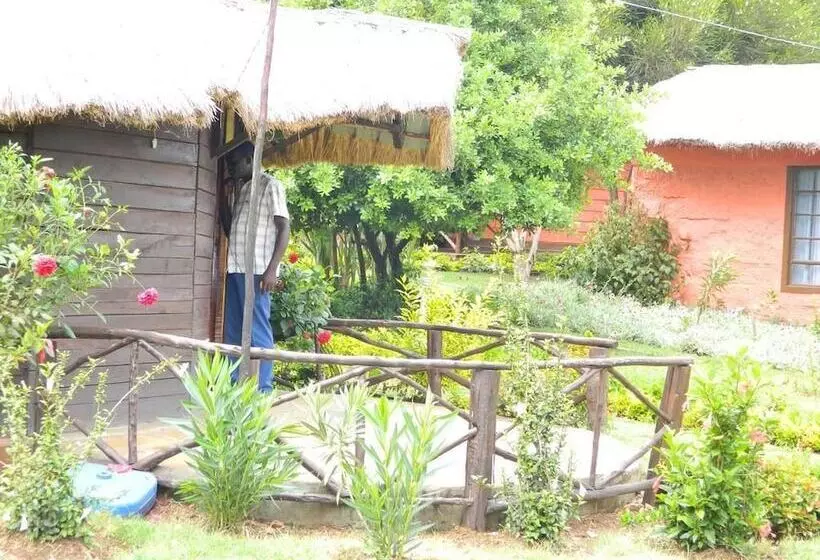 هتل Lalanasi Lodge