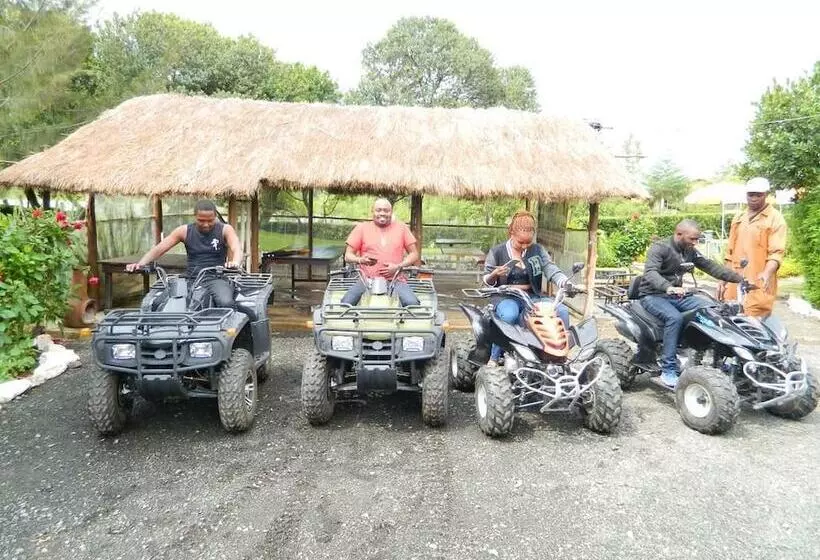 هتل Lalanasi Lodge