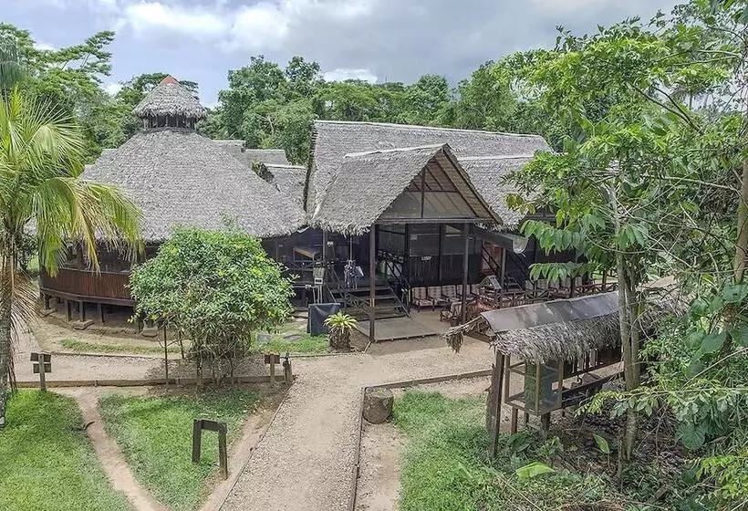 ホテル Tambopata Ecolodge