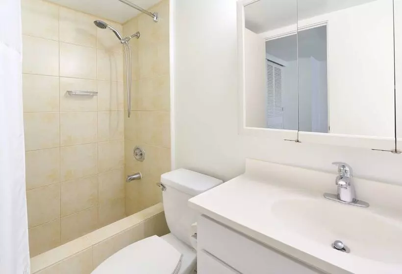 Ilikai Hotel Condo With Kitchen And Ocean View